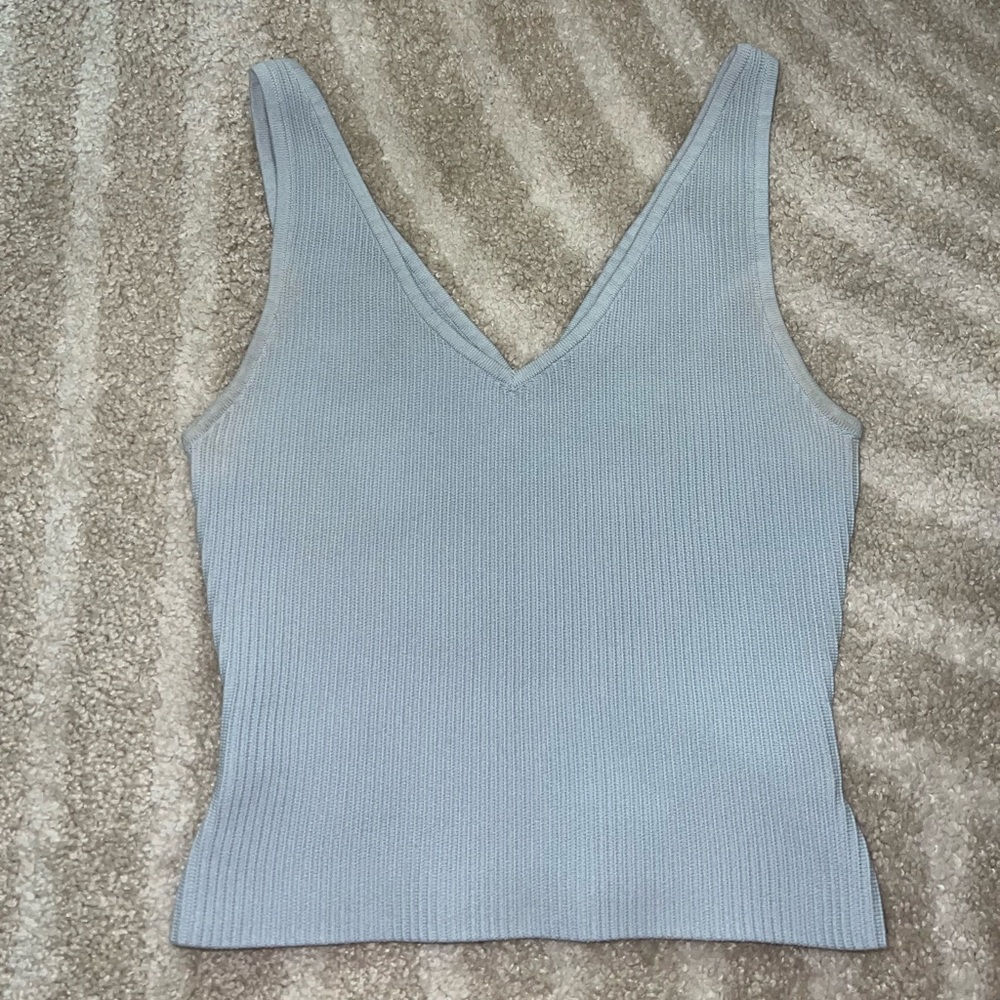 Aritizia Scult Knit V Neck Tank